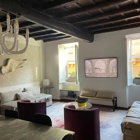 Monti Stunning Flat